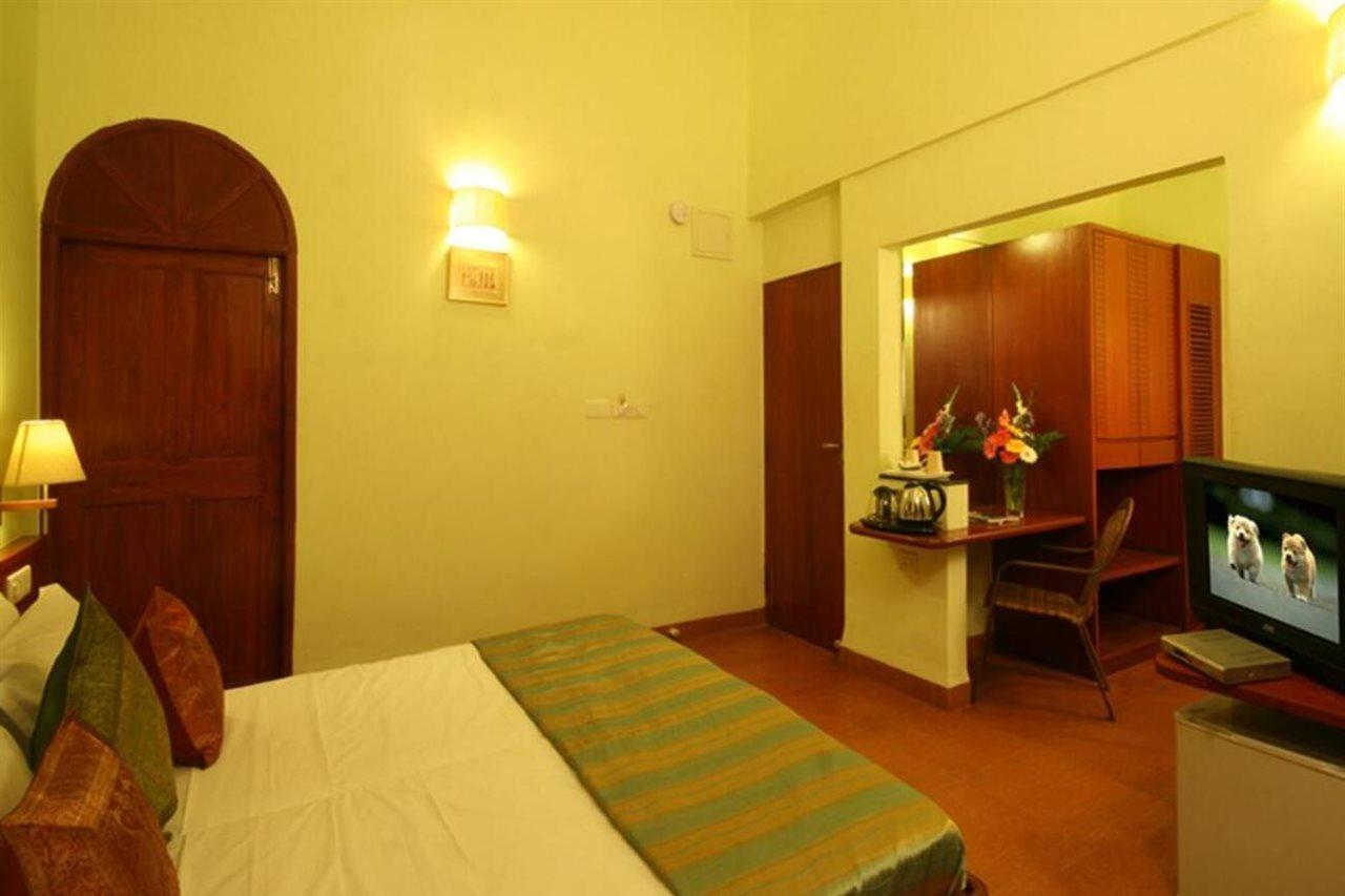 Lambana Resort Calangute Exterior photo