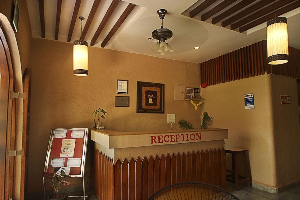 Lambana Resort Calangute Exterior photo