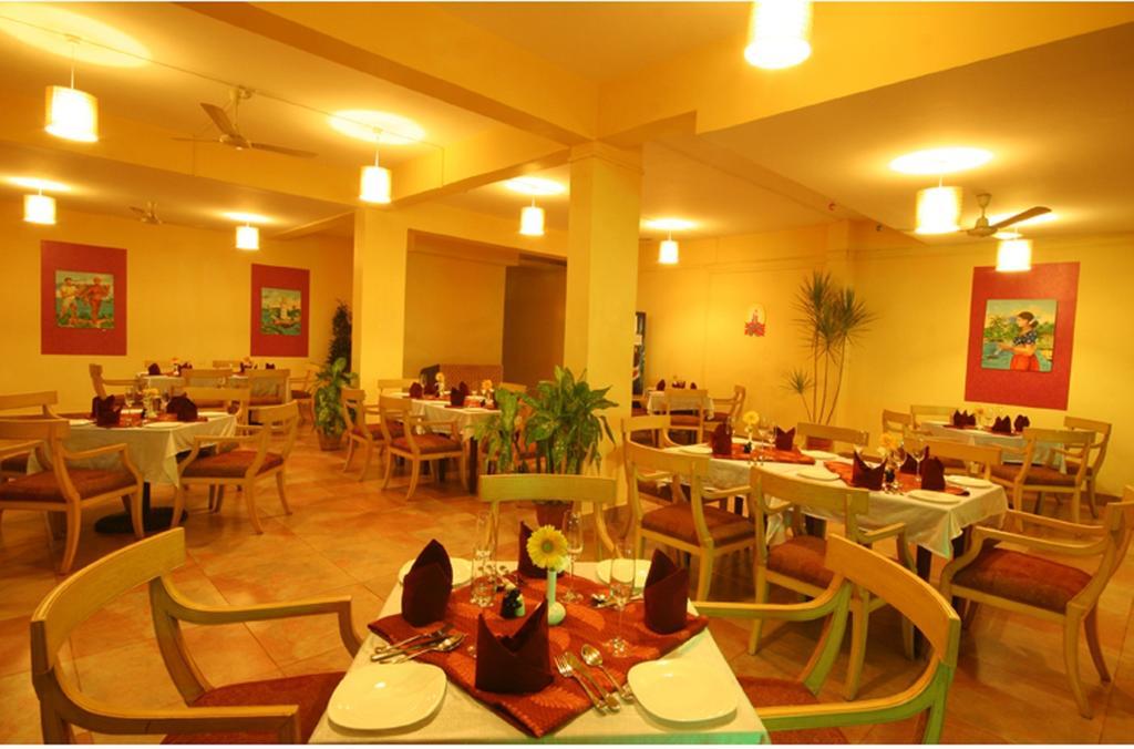 Lambana Resort Calangute Exterior photo